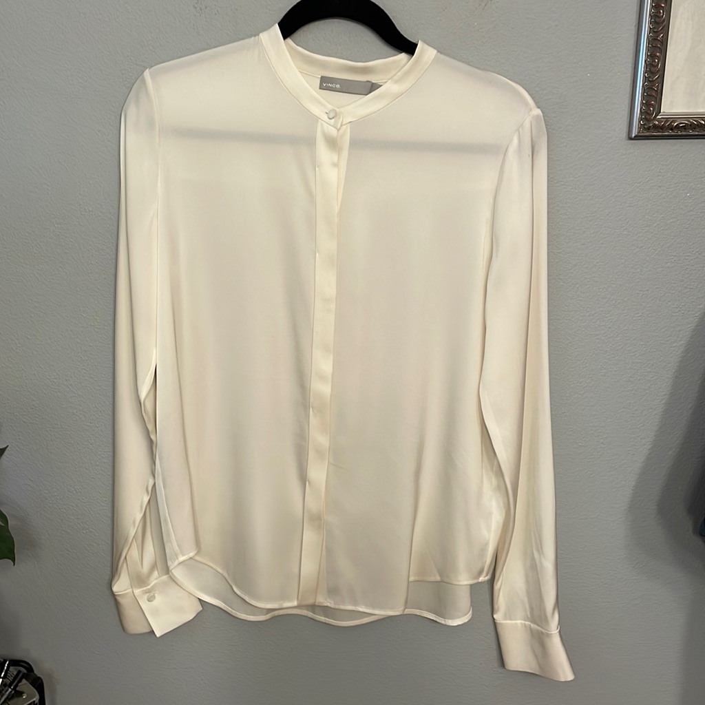 Vince Silk Ecru Long Sleeve Blouse With Hidden Buttons Size 8